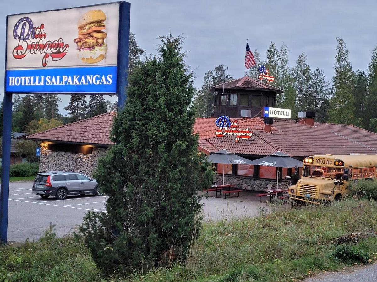 Hotelli Salpakangas Холлола Экстерьер фото